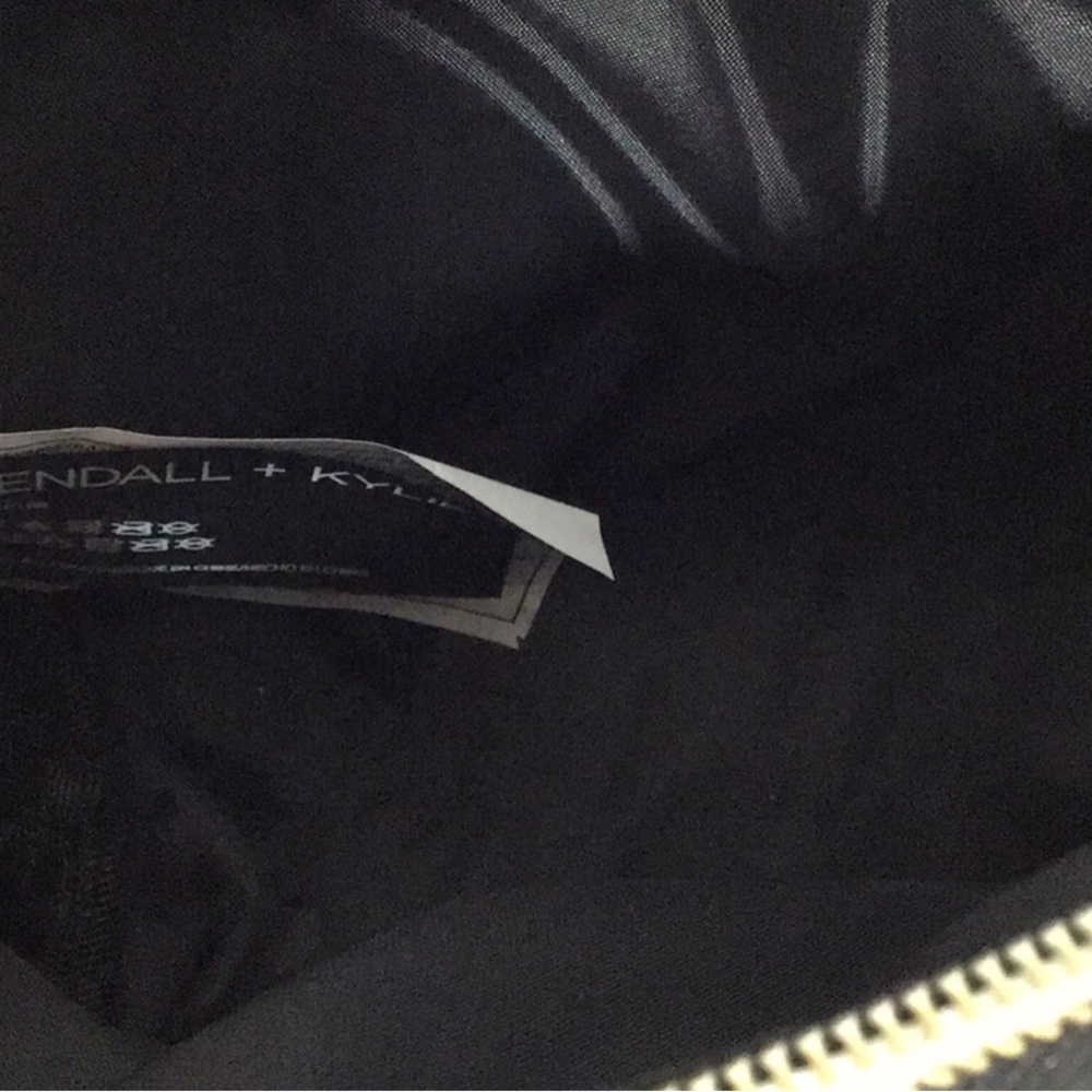 Kendall & Kylie Cosmetic Bags Set, 2 Sizes/2 Shapes - Picture 6 of 11